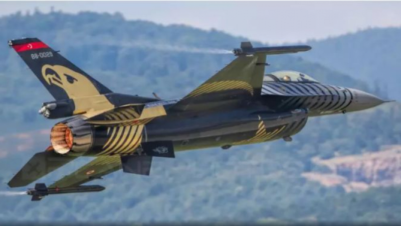 Турските F-16 се появиха в небето над Нагорни Карабах