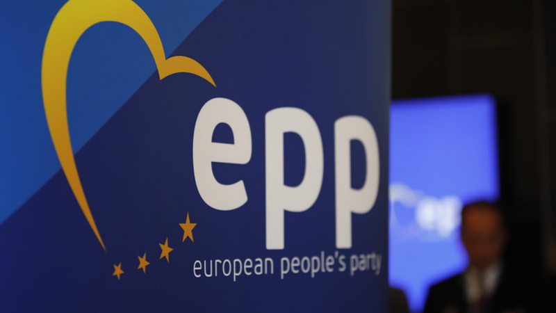 Групата на Европейската народна партия застава твърдо зад Борисов 
