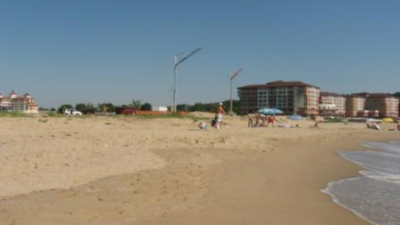 След проверка на прокуратурата: Спират строежа на плажа в Обзор 