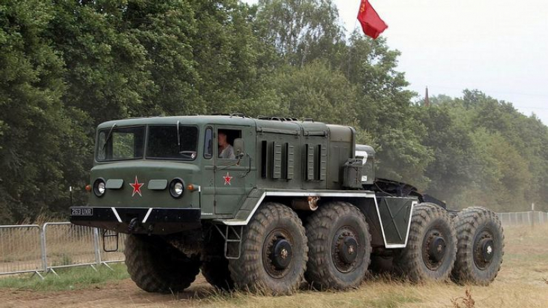 "Съветският звяр" МАЗ-537 и други всъдеходи за апокалипсиса СНИМКИ
