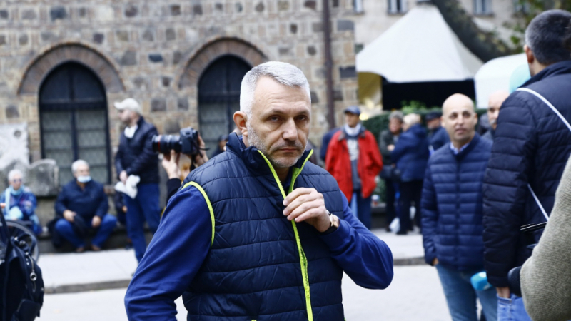 Съсипаха Хаджигенов от бъзици заради мераците му за министър