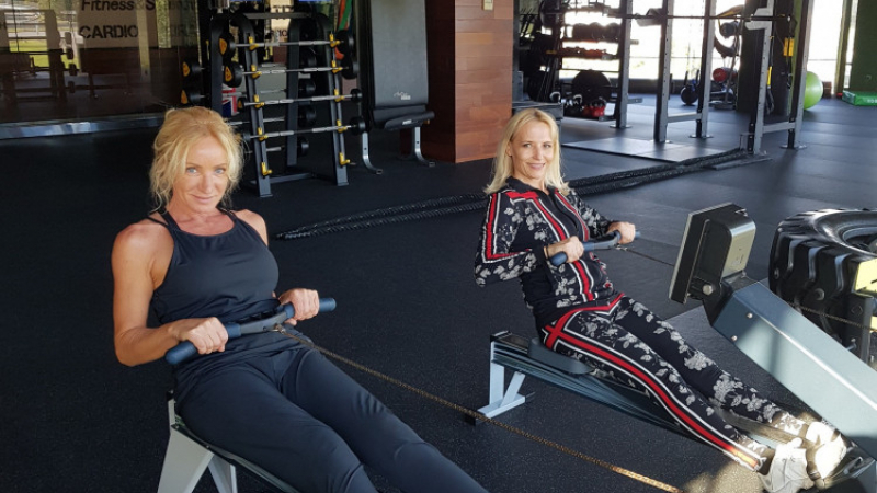 Звездните лица Мария Гроздева и Дейзи Ланг със съвместна тренировка в любимия им фитнес клуб