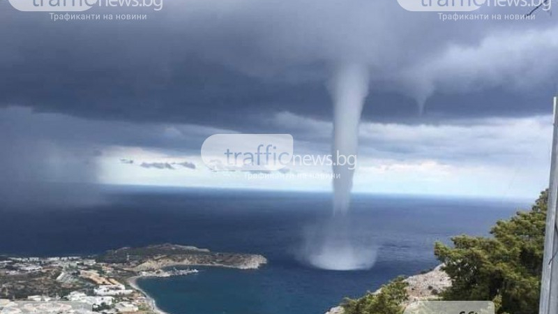 Ужас! Гигантско торнадо едва не отнесе 3 българки в морето край Родос ВИДЕО