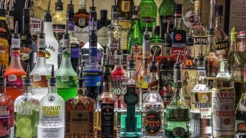 Турция затяга още режима за продажба на алкохол