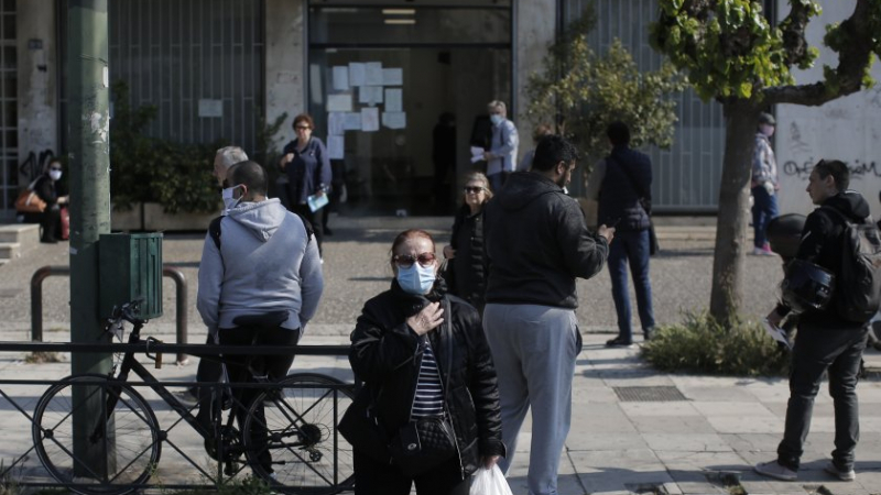В Гърция въвеждат по-строги мерки