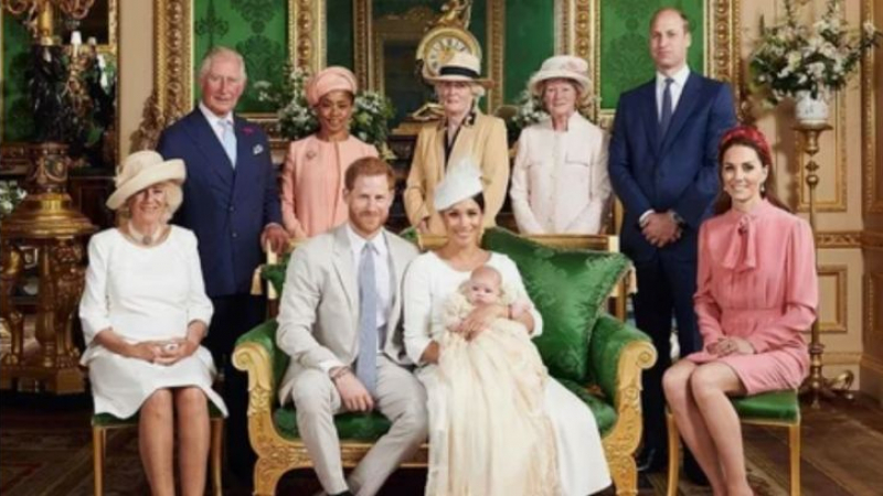 Огромна драма в кралското семейство заради детето на Меган и Хари