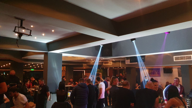 Започна се: Падат глави в барове и дискотеки в Пловдивско СНИМКИ