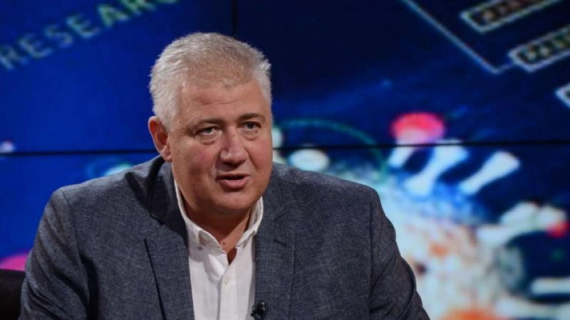 Проф. Асен Балтов: Президентът Радев трябва да е под карантина, защото... 