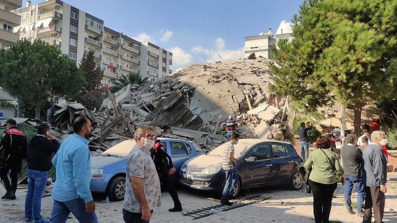 Още повече жертви на земетресението в Измир ВИДЕО