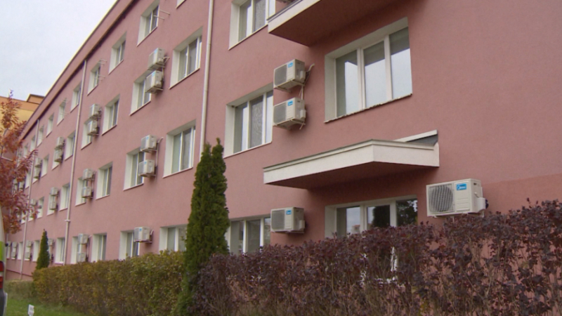 Скандално: Частна болница в София изпраща пациенти с COVID-19 вкъщи