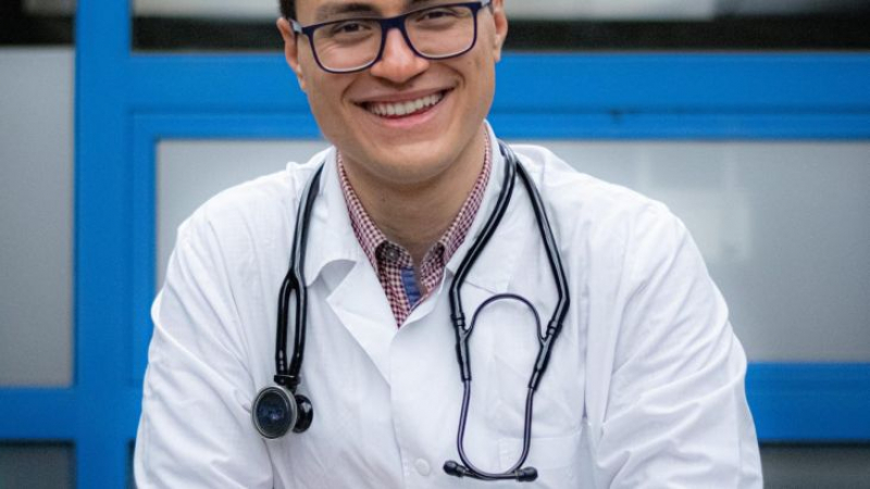 Д-р Димитров от ВМА: Лекари сеят смут и съмнение, когато ежедневно има над 2000 болни и 50 умрели