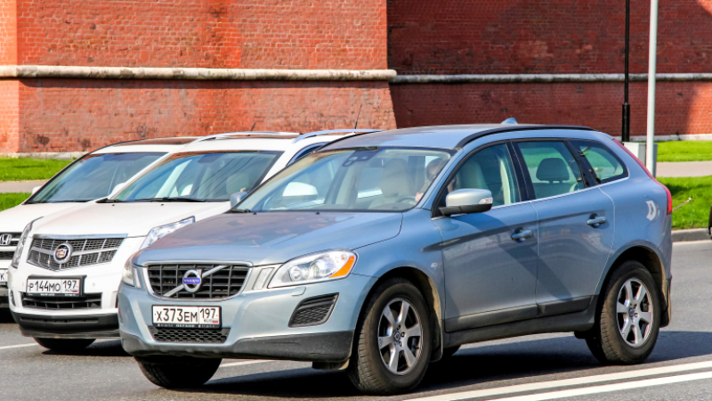 Volvo изтегля 54 000 автомобили заради дефект