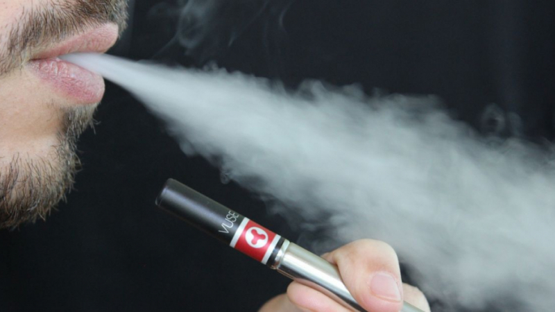 Учени казаха становището си за електронните цигари