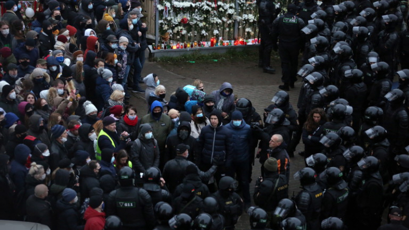 Нови над 1100 души арестувани на протестите в Беларус