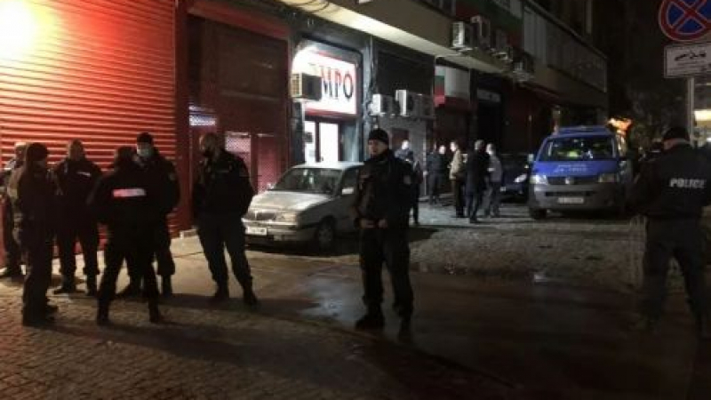 От ВМРО заподозряха външни сили зад протестърите, атакували централата на партията на партията 