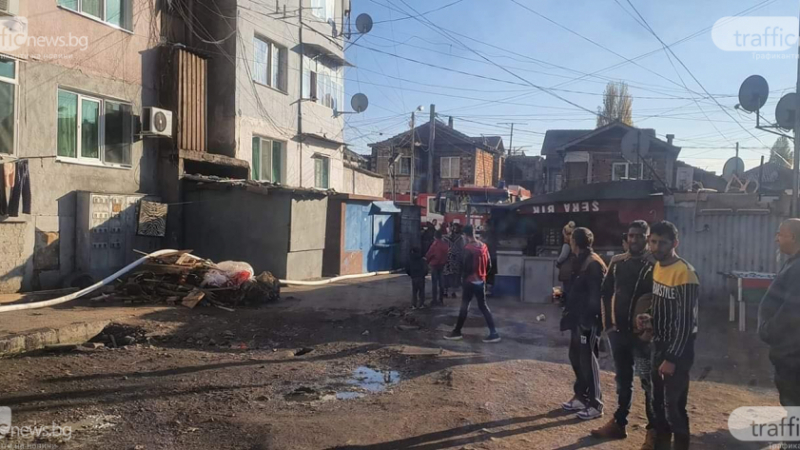 Екшън в Столипиново, евакуират блок СНИМКИ