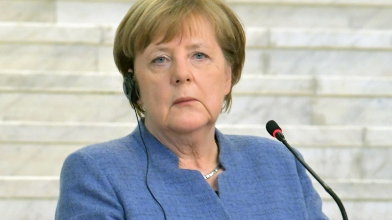 Меркел помоли гражданите никога да не приемат насилие над жени