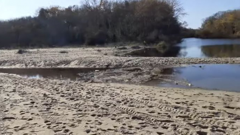 Нещо неприятно се случва с река Камчия ВИДЕО