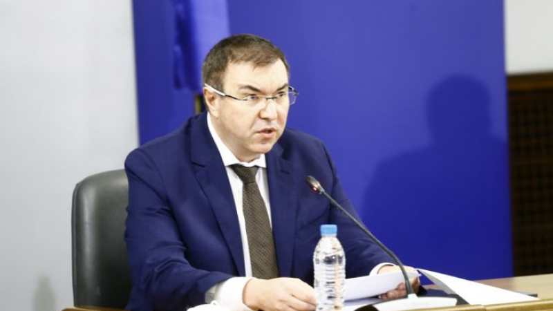 Министър Ангелов огласи новите мерки, които влизат в сила от петък, 27 ноември и ще са в сила до... ВИДЕО