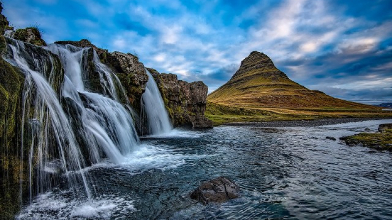 Исландия рестартира туризма си, но само за избрани