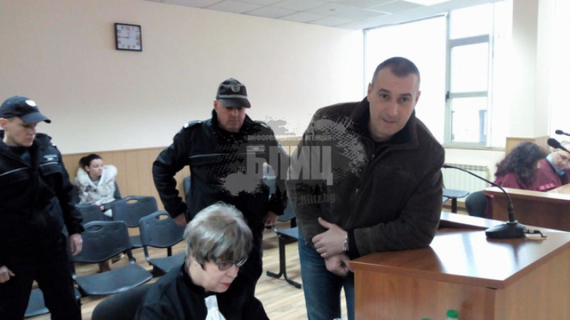 Жестоко възмездие застигна ексченгето Караджов, екзекутирал родителите си заради имот