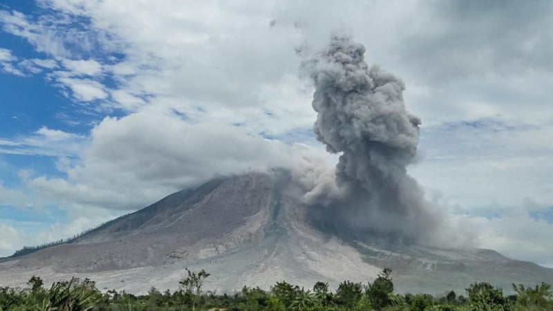 Изригна един от най-мощните вулкани в света ВИДЕО 