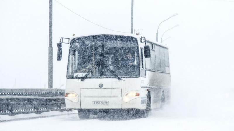 Инцидент с автобус на пътя Разград - Попово, затвориха движението
