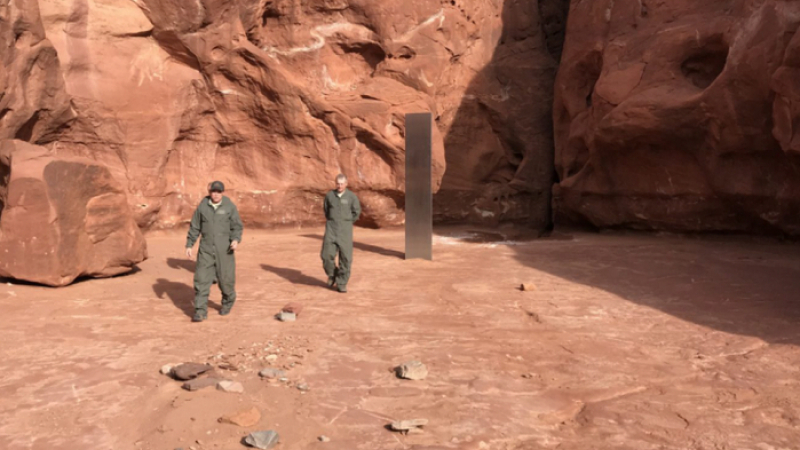 Изчезна мистериозният артефакт, който бе открит насред пустинята в Юта СНИМКИ