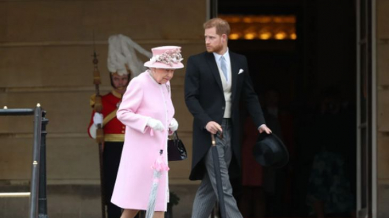 Строга: Елизабет II поставила шокиращ ултиматум на принц Хари