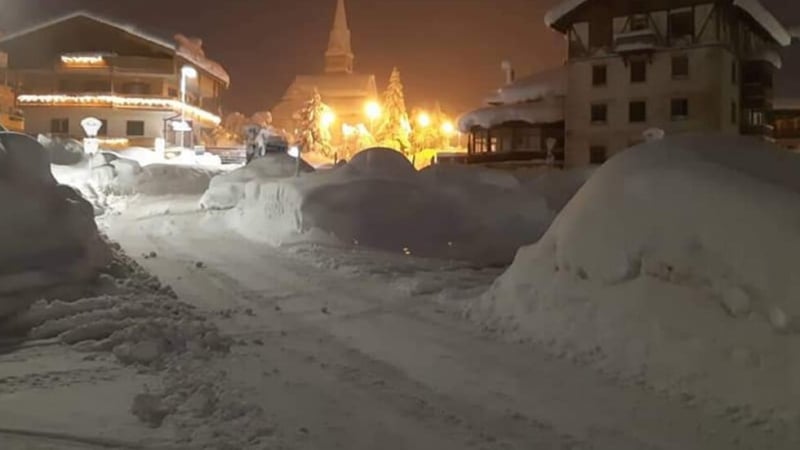 Снегокалипсис в Италия, страшно е СНИМКИ