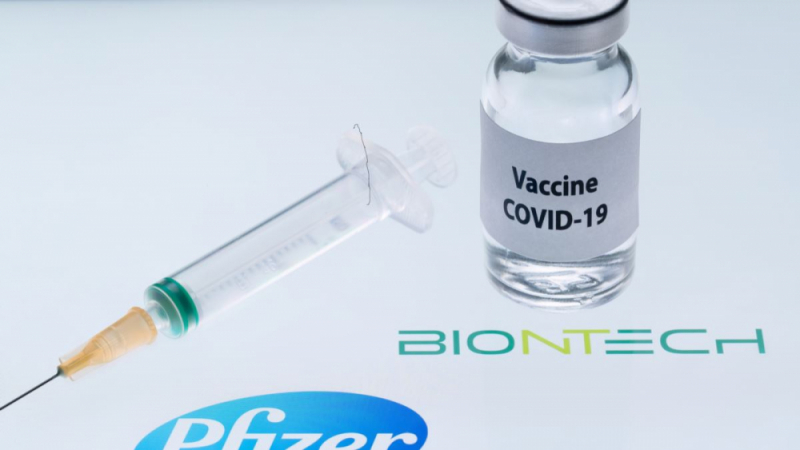 Шефът на Pfizer: Бързата разработка на ваксината не е...