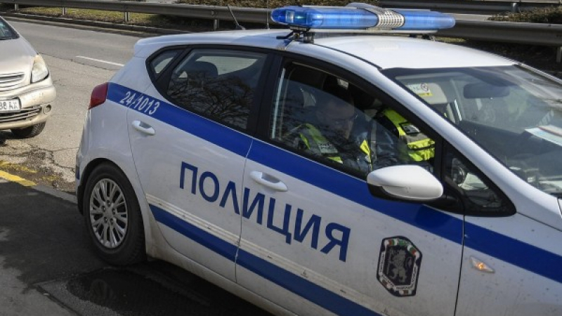 Зрелищна гонка между бандит с девойка в колата и бургаски полицаи завърши изненадващо