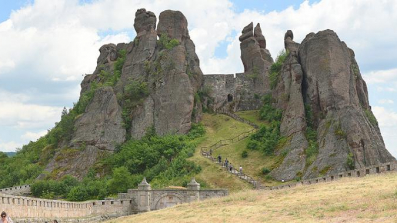 Каменните приказки на Белоградчик - едно от чудесата на света