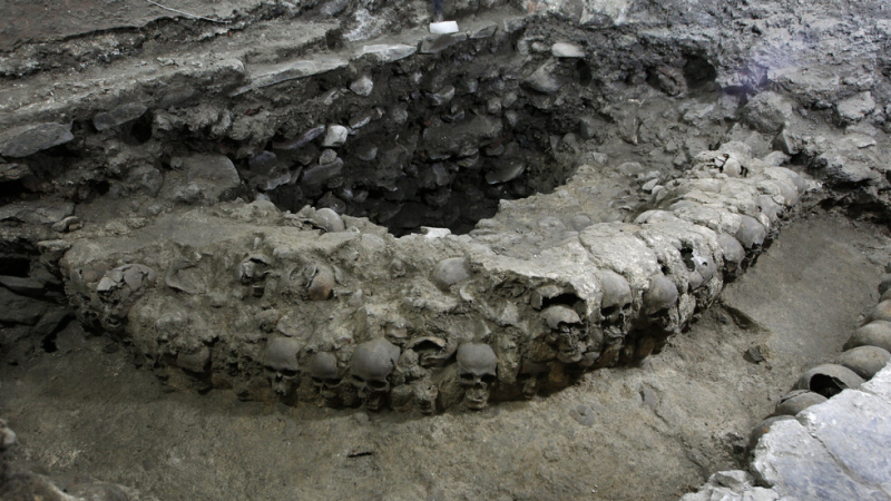 Кула от черепи откриха в Мексико 