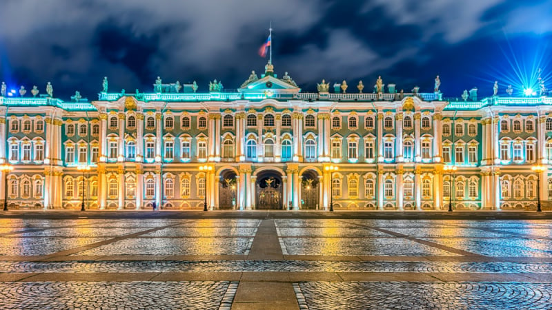 Най-величествените дворци по света, които са отворени за простосмъртни туристи