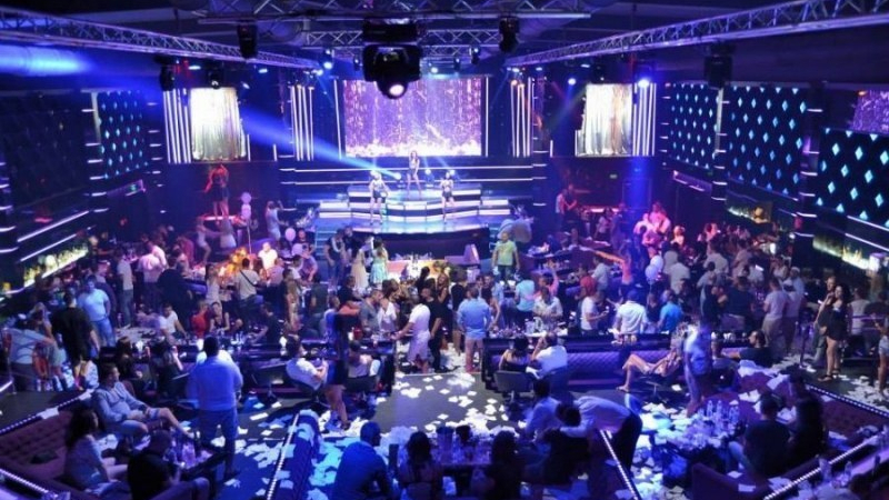 Тайна покана за VIP купон в София насред пандемията взриви мрежата 