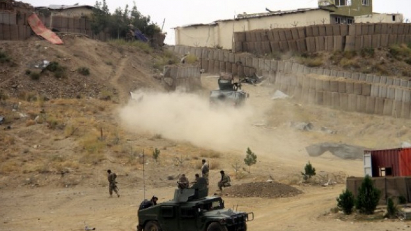 Девет души загинаха при бомбен атентат в Афганистан