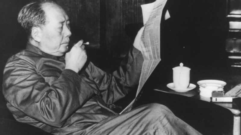 Мао Дзедун правел секс с девици, а Хитлер хрупал зарзават, за да...