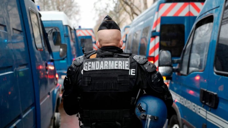 Трима жандармеристи са убити в нова касапница във Франция ВИДЕО