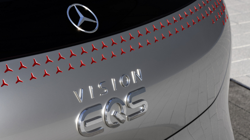 Новият електромобил Mercedes EQS удиви с технологиите си СНИМКИ