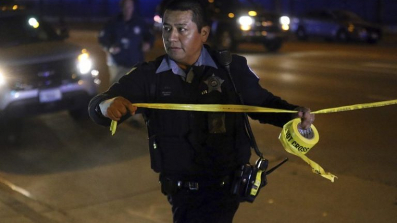 Петима убити и 25 ранени при редица престрелки в Чикаго 