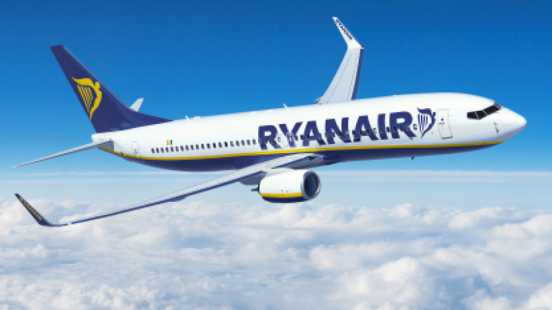 "Ваксинирай се и тръгвай": Реклама на Ryanair разгневи хората