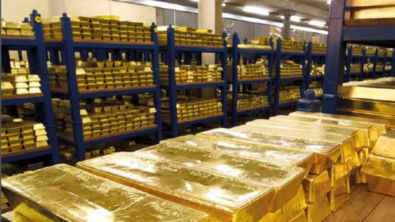 Тонове руско злато пристигнаха в Швейцария, но витае голяма мистерия около тях