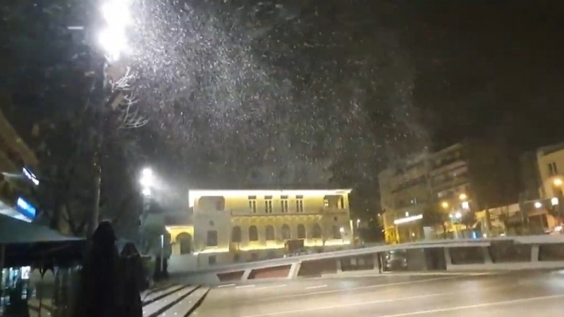 Циклонът "Леандрос" помете голяма част от Гърция с обилен снеговалеж