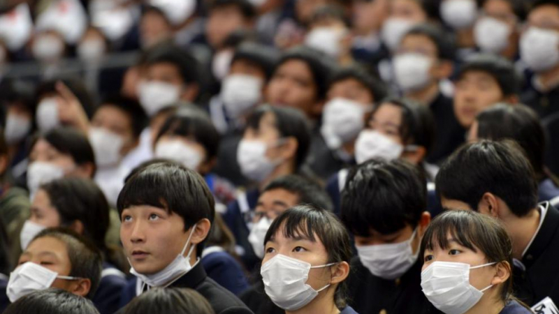 Япония съобщи за много страшен страничен ефект от COVID-19