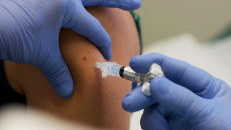 Масова ваксинация срещу COVID-19 започва в Русия