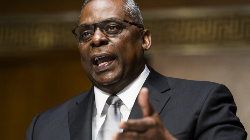 Сенатът в САЩ одобри първия чернокож министър на отбраната