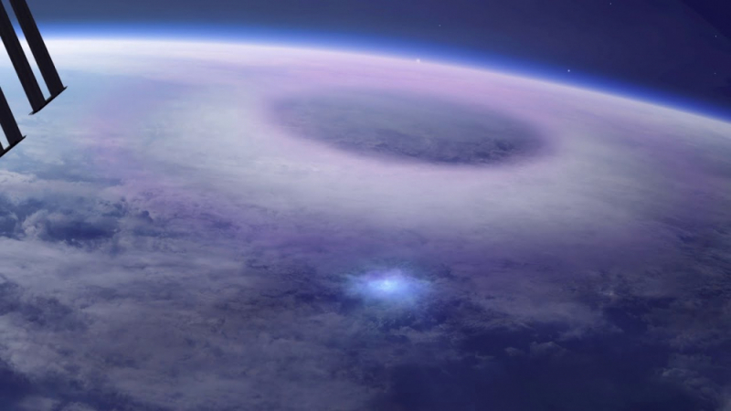 Камерите на МКС заснеха невиждани явления над Земята ВИДЕО