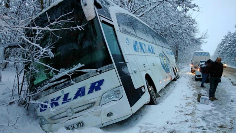 Турски автобус катастрофира на пътя Русе - Бяла