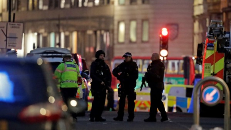 Кървав ужас след поредица от атаки в Лондон, страшно е!